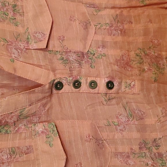 Adorable boho floral top - Picture 5 of 5